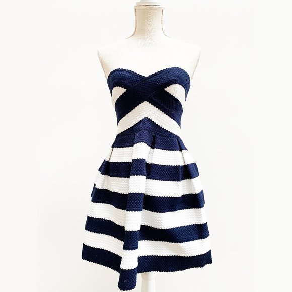 Anthropologie Dresses & Skirts - Anthropologie Sans Souci Blue and White Rik Rak Bondage Strapless Dress